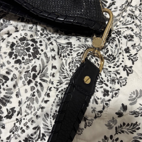 MICHAEL Michael Kors Black Hobo Bag - Picture 5 of 14
